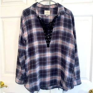 American Eagle outfitters super soft flannel shirt size Large w/ black lace neck